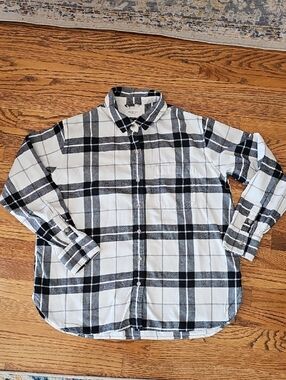 Mens American Eagle Flannel Size MEDIUM